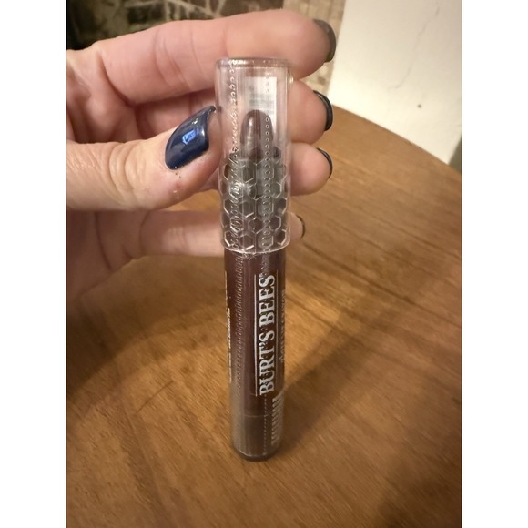 Burt's Bees Other - (1) BURT'S Burts Bees 100% Natural Lip‎ Crayon  432 BORDEAUX VINES New Sealed